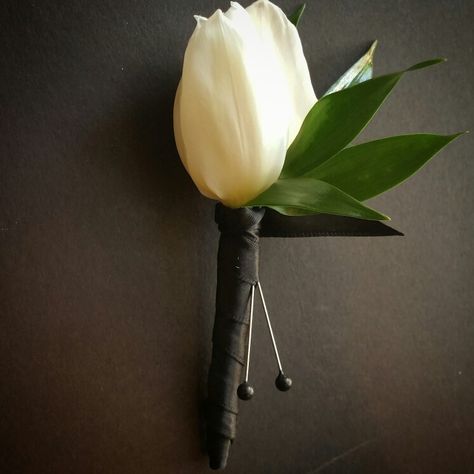 Simple white tulips boutonniere  Cobyneal.com  theflowerstudioaustin.com White Tulip Corsage, Tulip Boutonniere Wedding, Tulip Boutineer, White Tulip Boutonniere, Tulip Buttonhole, Tulip Boutonniere, Lavender Boutonniere, Floral Boutonniere, Buttonhole Flowers