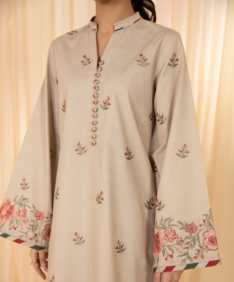 Sapphire U2TE-ST23V10-3 - 2 Piece - Embroidered Cambric Suit Festive 2 Collection Online Shopping Printed Cotton Suit Designs, Simple Suit Designs, Long Kurti Patterns, Ladies Suit Design, Best Designer Suits, Simple Kurta, Pakistani Women Dresses, Embroidery Fashion Detail, Hand Embroidery Dress