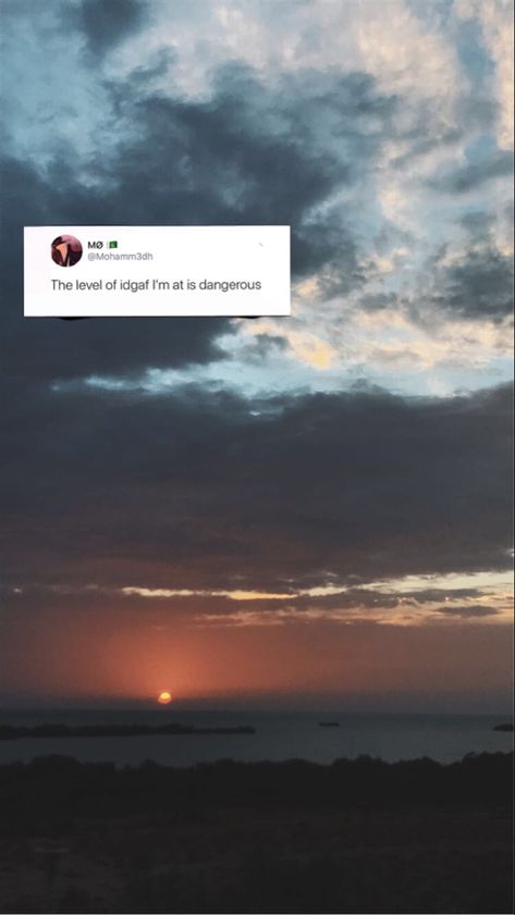 #sun #sunset #sky #lake #river #mangrove #aesthetic Mangrove Aesthetic, Sky Lake, Sky Quotes, Sunset Sky, Lockscreen Screenshot, Lake, Sun, Quotes, Quick Saves