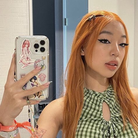 Hair Color Asian, Internet Girl, Famous Youtubers, Favorite Youtubers, Lip Hair, 2000s Fashion Outfits, Dye My Hair, Hair Inspiration Color, Orange Hair