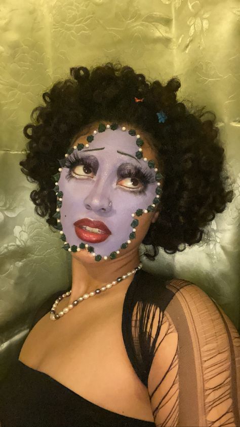 22nd birthday makeup look. Artist: ig-@chunk.e.chunk Model: ig- @greyssgreen Cake Makeup, Birthday Makeup Looks, Makeup Artistic, Birthday Makeup, Cake Face, 22nd Birthday, Makeup Looks, Cake, Makeup