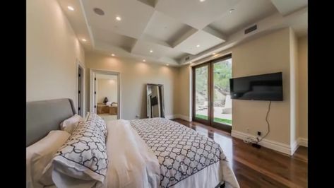 Ariana Grande House, House Beverly Hills, Los Angeles Homes, Cozy Bedroom, Master Suite, House Rental, Beverly Hills, Ariana Grande, Dream House