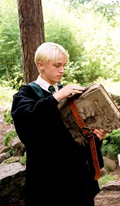 Malfoy Aesthetic, Drako Malfoy, Film Harry Potter, Draco Malfoy Hot, Draco Malfoy Imagines, Draco Malfoy Aesthetic, Buku Harry Potter, Tom Felton Draco Malfoy, Harry Potter Images