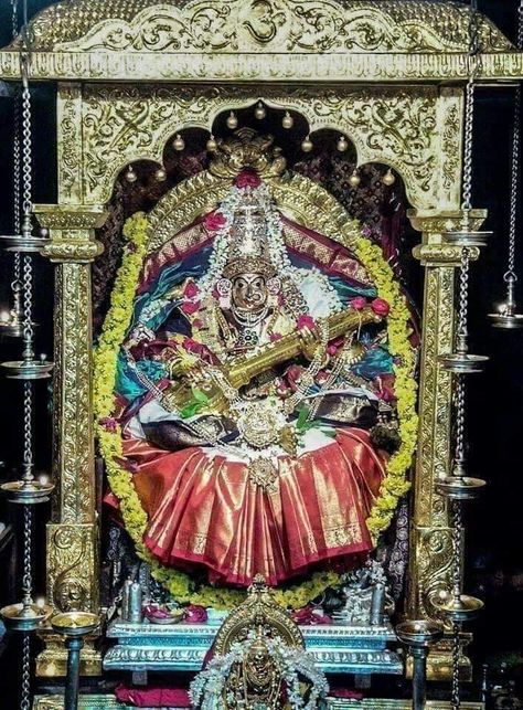 Sringeri Sharadamba, Mysore Painting, Saraswati Goddess, Shree Krishna Wallpapers, Wallpaper Images Hd, Shakti Goddess, Hindu Statues, Goddess Decor, Indian Goddess