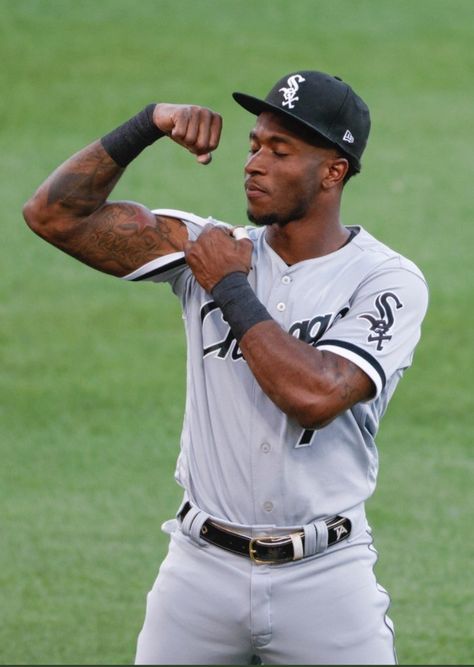 Baseball Players Aesthetic, Fine Baseball Players, Black Baseball Players, Baseball Outfits, Ball Photos, Famous Baseball Players, Mlb Baseball Players, Hot Baseball Players, White Sox Baseball