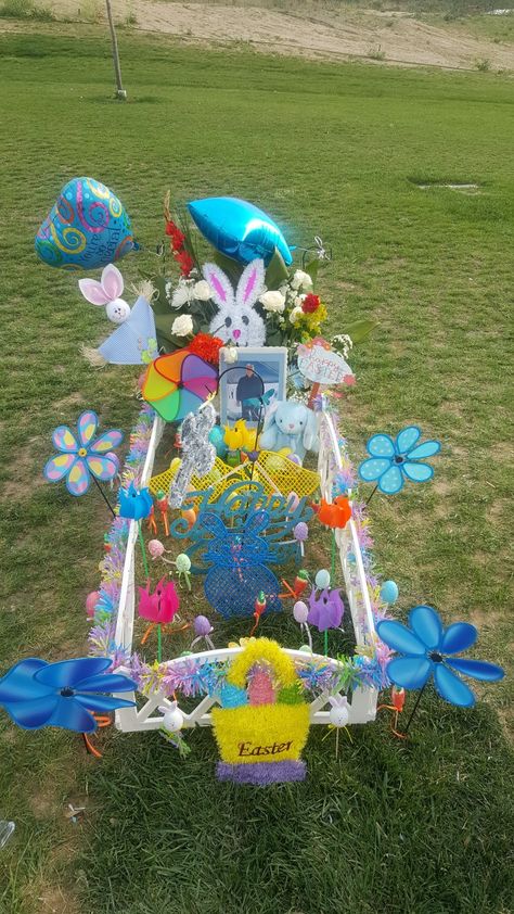 Easter 2018 grave decorations Dads Grave Decorations, Easter Grave Decorations, Grave Decorations Cemetery Ideas Diy, Grave Ideas Cemetery Decoration, Grave Sites Ideas, Gravesite Decorations Diy, Decorating Grave Sites Ideas, Grave Decorations Cemetery, Birthday Ballon Decorations