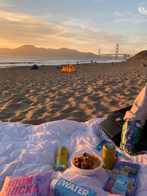 San Francisco Picnic, San Francisco Beach Aesthetic, Sunset Picnic, Sf Aesthetic, Beach Date Aesthetic, Baker Beach San Francisco, San Francisco Beach, Beach Bbq, Baker Beach