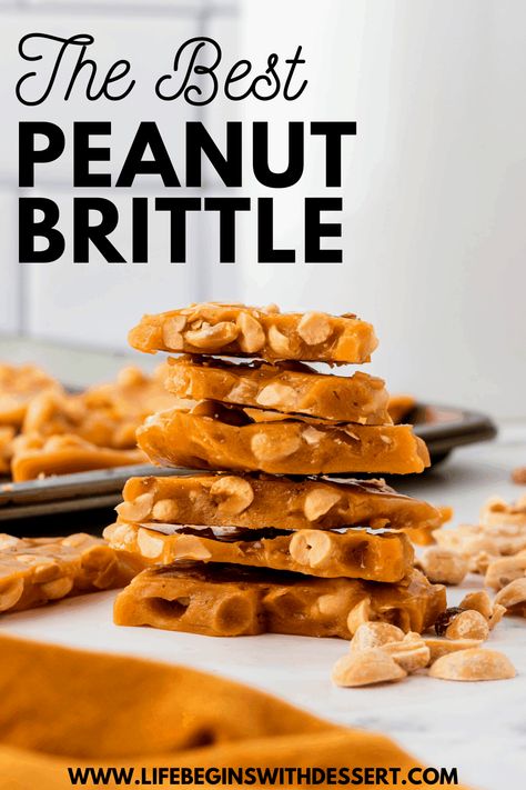 Easy Peanut Brittle, Easy Peanut Brittle Recipe, Homemade Peanut Brittle, Peanut Brittle Recipe, Desserts With Few Ingredients, Kid Friendly Dessert, Brittle Recipes, Fudge Recipes Easy, Dessert Bar Recipe