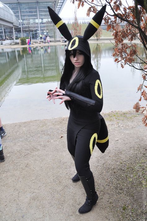 Umbreon/Nachtara Pokemon LBM by ScarlettCosplay on DeviantArt Pokemon Halloween Costume, Umbreon Pokemon, Cosplay Pokemon, Red Fairy, Pokemon Costumes, Pokemon Halloween, Fairy Cosplay, Fitness Shirts, Awesome Cosplay