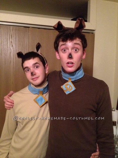 My sister and I made these costumes for our friends and we are very proud of them. It was a last minute thing that we kind of just threw together. &n Scooby Doo Diy Costume, Homemade Couples Costumes, Scooby Doo Costumes, Couples Costumes Creative, Costume Closet, Diy Couples Costumes, Scrappy Doo, Homecoming Week, Homemade Costume