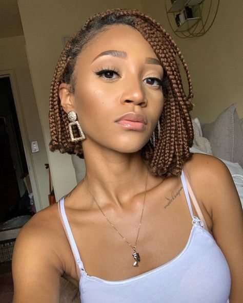 From the braided bob to shaved sides, afro hair experts predict 2020's biggest hair trends. Tan Skin Blonde Hair, Bob Braids Hairstyles, Gorgeous Braids, Bob Braids, Hair Knot, Small Braids, Box Braids Styling, Braids With Beads, Sleep Schedule