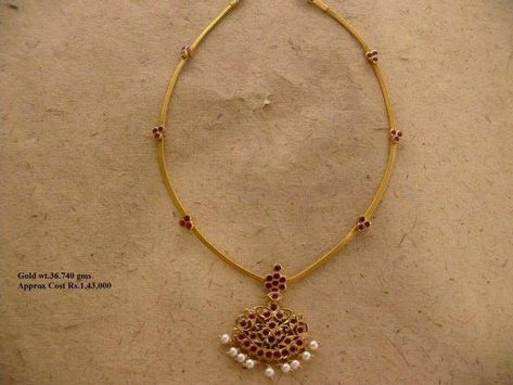 Kemp Gold Jewellery, Traditional Simple Necklace, Pathakkam Necklace, Small Gold Necklace, Antique Necklaces Design, Gold Earrings Models, Fancy Jewelry Necklace, Modern Gold Jewelry, Gold Jewelry Simple Necklace