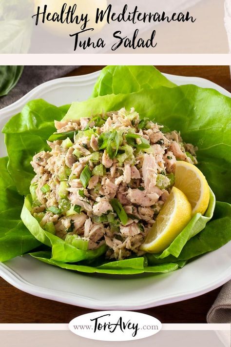 Healthy Mediterranean Tuna Salad -- uses oil-packed tuna and no mayo for a healthier version of this amazing lunch or dinner salad.  #tunasalad #healthytuna #Mediterranean Tuna Fish Recipes, Mediterranean Tuna, Mediterranean Tuna Salad, Healthy Tuna Salad, Healthy Tuna, Tuna Salad Recipe, Fish Salad, Healthy Food Facts, Tuna Fish