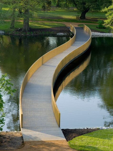 A-Zdvent calendar: Sackler Crossing by John Pawson John Pawson Interior, John Pawson Architect, John Pawson, Zaha Hadid Architects, Garden Route, Pedestrian Bridge, Bridge Design, Kew Gardens, Covent Garden