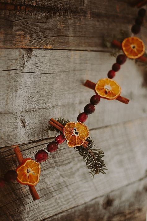 Mustard Christmas Decor, Persimmon Garland, Diy Cranberry Garland, Cranberry Orange Garland, Orange Cranberry Garland, Dried Cranberry Garland, Orange And Cranberry Garland, Cranberry Garland Diy, Cinnamon Garland