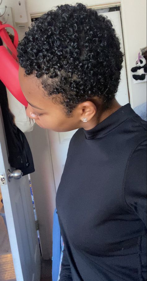 Crown Inspiration, Short Black Natural Hairstyles, Big Chop Natural Hair, Finger Waves Short Hair, Short Natural Curly Hair, Natural Hair Routine, Natural Hair Cuts, Cut Life, Hair Scarf Styles