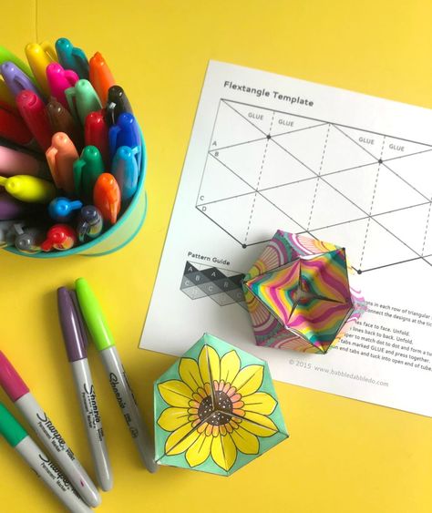 How to make a flextangle - A girl and a glue gun Free Flextangle Template, Flextangles Printable Free, Flextangle Template Free Printable, Flextangle Template, Ruler Art, Diy Moon Sand, Kids Craft Room, First Pokemon, Bookmark Craft