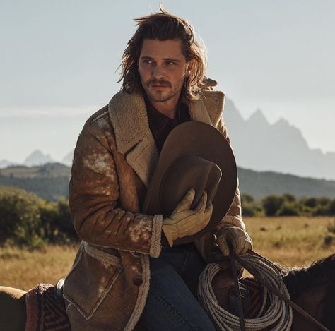 Grimes Music, Yellowstone Series, Luke Grimes, Cowboy Aesthetic, Country Fashion, Cute N Country, Cabin Life, Country Boys