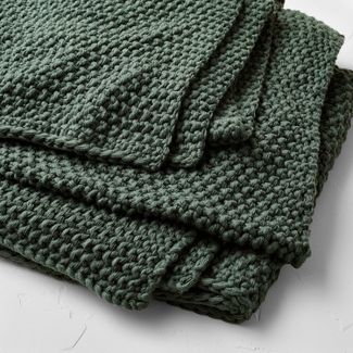 Knit Bed, Electric Throw Blanket, Primary Suite, Green Blanket, Knit Machine, Acrylic Sweater, Chunky Knit Blanket, Knit Blanket, Cotton Blankets