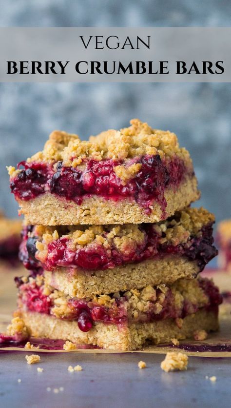 Berry crumble bars – make the best of summer berries with these easy to make, jammy, oaty, vegan crumble bars. Perfect for snacking on! #veganbaking #vegandessert #eggless #dairyfree Berry Crumble Recipe, Apple And Berry Crumble, Berry Crumble Bars, Vegan Crumble, Vegan Dips, Crumb Bars, Berry Crumble, Streusel Muffins, Vegan Bar