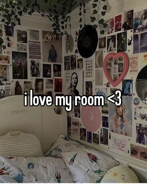 Room Ideas Aesthetic Taylor Swift, Taylor Swift Bedroom Aesthetic, Taylor Swift Room Aesthetic, Taylor Swift Inspired Room, Taylor Swift Room Ideas, Taylor Swift Aesthetic Room, Taylor Swift Bedroom, Swiftie Bedroom, Swiftie Room