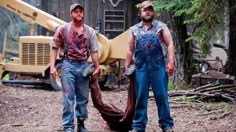 Tucker and Dale :) Tucker And Dale Vs Evil, Horror Movies On Netflix, Best Horror Movies, Best Horrors, Netflix Movies, 31 Days, Halloween Movies, Funny Movies, Film Review