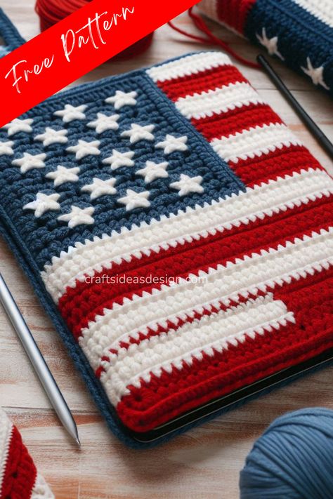 Patriotic crochet tablet cover: stylish and functional accessory featuring the American flag. Perfect for protecting your device and showing national pride. Ideal for handmade gifts. Patriotic Crochet Blanket, Patriotic Crochet Patterns, Crochet Patriots, Crochet Tablet Cover, Patriotic Crochet, Crochet Decorations, American Flag Pillow, Small American Flags, Americana Crafts