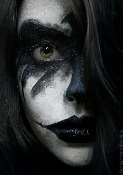 The Crow's Eye by Mircalla-Tepez on DeviantArt Crow Costume, Photography Iphone, Creepy Halloween Makeup, Photography Decor, Photography Competitions, Beauty Products Photography, Halloween Costumes Makeup, School Photography, Goth Art