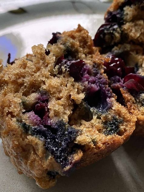 Bran Flake Muffins, Bran Cereal Muffins, Bran Bread Recipe, Blueberry Bran Muffins, Constipation Food, Bran Muffins Healthy, Fresh Blueberry Pie, Bran Flakes, Easy Homemade Biscuits