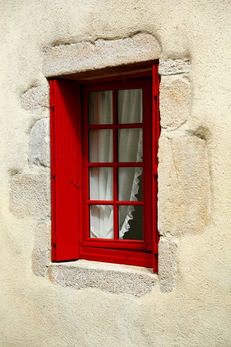 Red Window Frame, Irish Homes, San Pablo, Shutters Exterior, Vintage Windows, Wood Windows, French Interior, Window Pane, Window Frames