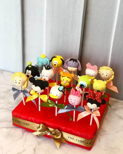 Disneyland Cake Pops, Disney Cakepops, Disney Cake Pops, Red Pastel, Birthday 10, Disney Vans, Cupcake Cake, Cakepops, Pretty Food