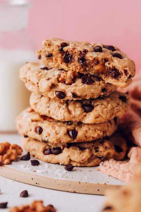 Cowgirl Cookies, Cowboy Cookies, Minimalist Baker, Cookies Vegan, Gf Desserts, Cookie Calories, Dairy Free Milk, Oatmeal Chocolate Chip Cookies, Chocolate Chip Oatmeal