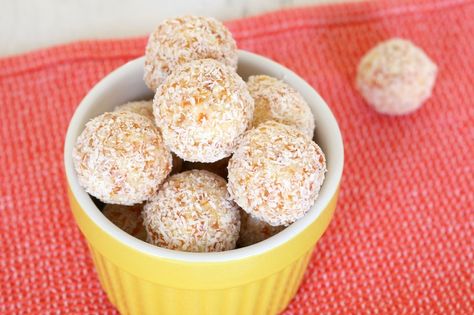 Easy No-Bake White Chocolate, Coconut & Apricot Balls Apricot Balls, White Chocolate Coconut, Apricot Jam Recipes, Lolly Cake, Balls Recipe, Christmas Cooking, Dessert Cupcakes, Recipe Details, Chocolate Coconut