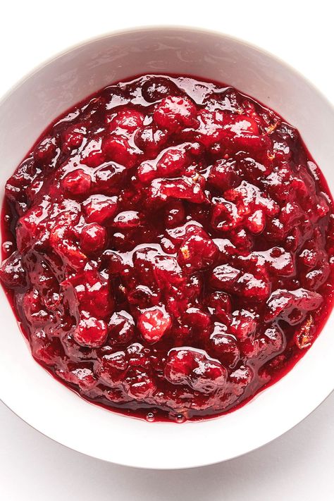 You don’t need a fancy cranberry sauce recipe. This Thanksgiving recipe is stupid simple: white sugar, cranberries, a little orange zest. It's an instant hit, and sure to become a mainstay on your Thanksgiving holiday table. Paleo Cranberry Sauce, Dr Jockers, Sugar Free Cranberry Sauce, Best Cranberry Sauce, Easy Cranberry Sauce, Cave Woman, Healthy Thanksgiving Recipes, Best Thanksgiving Recipes, Cranberry Sauce Recipe