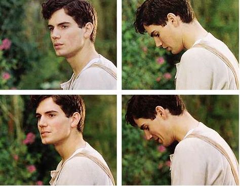 Young Henry Cavill in I Capture the Castle (not about castles whatsoever) #Cavill Young Henry Cavill, Henry Cavill Movies, Castle Movie, I Capture The Castle, Young Henrys, Most Handsome Actors, A Wolf, Romantic Movies, Man Of Steel