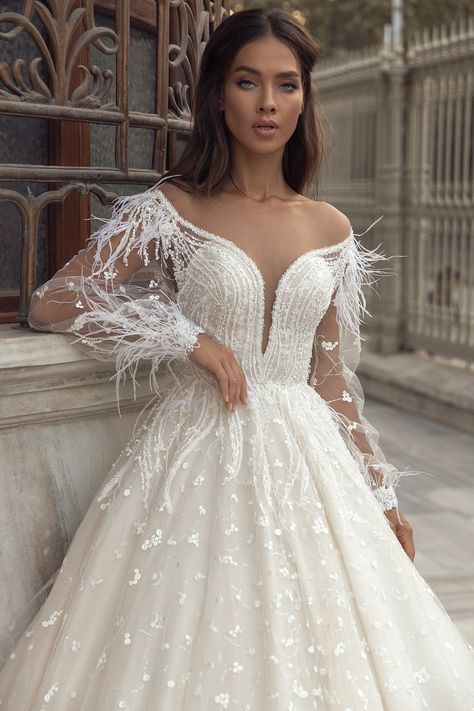 #lucesposabride #lucesposa #lucesposadress #bride #bridalfashion #bridaldress #wedding #weddingfashion #weddingdress #bridetobe #beautifulbride #marmaiddress #weddings #weddingday #weddingphotography #weddingphotographer #weddingparty #bride #bridesmaid #bridesmaids #brides #happy #bestday #bestoftheday #bestofday #love #ceremony #romance #marriage #instawedding #lacedress #designeddress #weddingdressideas #bridal #bridalgowns #bridaldresses #brautkleider #braut Fairytale Bridal, Princess Wedding Gown, Ballgown Wedding, Fairy Tale Wedding Dress, Buy Wedding Dress, Summer Wedding Dress, Gowns Of Elegance, Wholesale Dress, Wedding Dress Styles