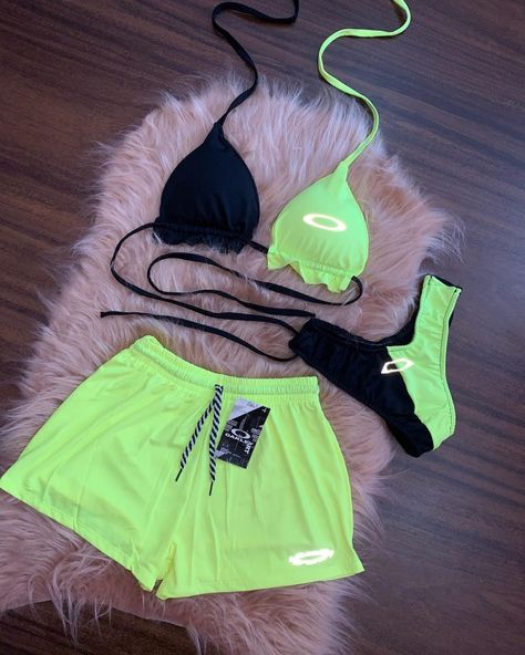 Bathing Suit Outfits, Cute Sweatpants Outfit, Cute Sweatpants, Cute Nike Outfits, Clueless Outfits, Swimsuits Outfits, Looks Party, Swag Outfits For Girls, Woman Suit Fashion