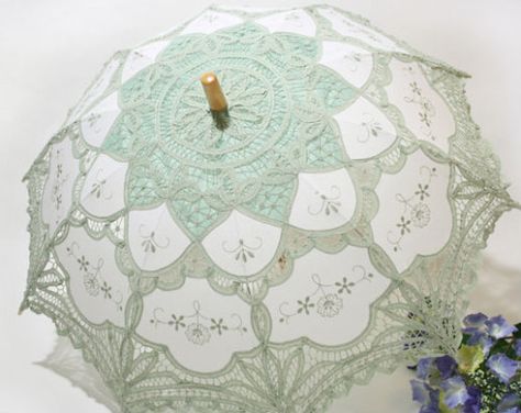 Vintage Parasol, Wedding Turquoise, Fancy Umbrella, Wedding Outdoors, Jellyfish Costume, Parasol Wedding, Battenberg Lace, Lace Umbrella, Sun Parasol