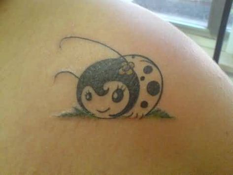 Love Bug Tattoo, Funny Ladybug, Ladybird Tattoo, Ladybug Tattoos, Ladybug Tattoo, Tattoo Son, Fern Tattoo, Lady Bug Tattoo, Bug Tattoo