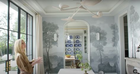 Gwyneth Paltrow’s Dining Room Features 2022’s Biggest Wallpaper Trend Dramatic Wallpaper, Wallpaper Dining Room, Dining Room Murals, Wallpaper Dining, Stamp Of Approval, Dining Room Wallpaper, Hand Painted Wallpaper, Black And White Tiles, Living In Europe