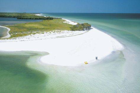 SIESTA KEY, Fla. — The sand on Siesta Beach on Florida's Gulf Coast is as fine as powdered sugar, a pure, sparkling white and soft as a kitten's Caladesi Island, Caladesi Island State Park, Best Beach In Florida, Fl Beaches, Photos Black And White, Honeymoon Island, Siesta Key Beach, Beach Pink, Beach Honeymoon