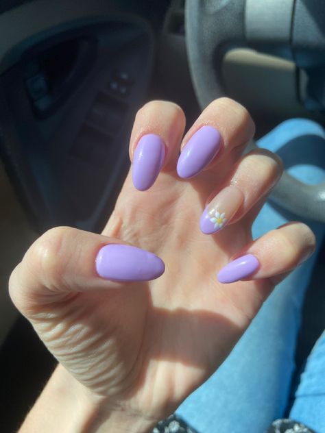 Nails With Flowers On One Finger, Lavender French Tip Nails With Flowers, Purple French Tip Nails With Flowers, Purple French Tips With Flowers, Lilac Purple French Tip Nails, French Tip With Flower On Ring Finger, French Tip With Purple Flower, Short French Tip Nails, Short Natural Nails