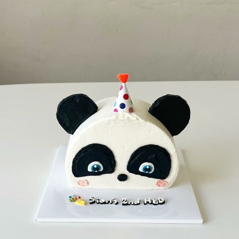 Panda Mini Cake, Panda Cake Ideas Simple, Forward Cake Designs, Panda Bento Cake, Half Kg Cake Design For Birthday, Top Forward Cake Designs, Half Kg Cake Design, Top Forward Cake Ideas, Panda Cake Ideas