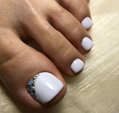 White-Rhinestone Toe NailArt Shellac Pedicure, Pedicure Designs Toenails, Gel Toe Nails, Toe Nail Color, Pretty Toe Nails, Cute Toe Nails, Summer Toe Nails, Pedicure Designs, Nail Beauty