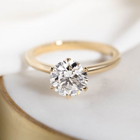 Circle Engagement Rings Yellow Gold, Round Diamond Yellow Gold Ring, Gold Ring With Circle Diamond, Simple Engagement Rings Gold Round, Simple Gold Engagement Rings Round, Gold Band Engagement Rings Round, Yellow Gold Single Diamond Ring, Gold Circle Engagement Ring, Round Gold Engagement Ring