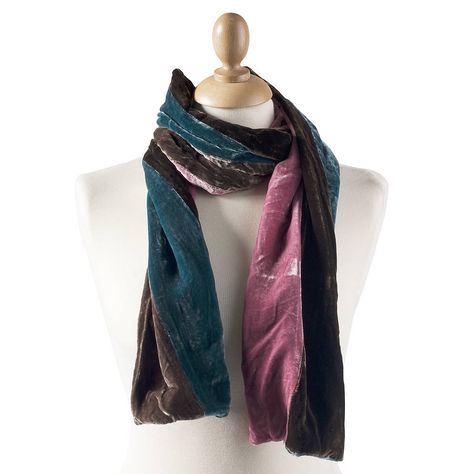 Cold Autumn, Velvet Scarf, Warm Coat, Silk Velvet, Pink Velvet, Autumn Day, Scarfs, A Walk, The Dog