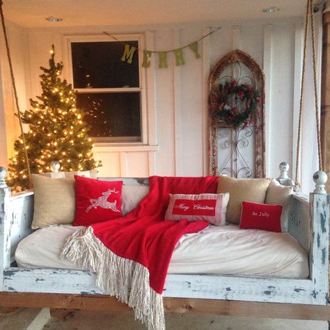 Christmas porch swing bed Porch Bed, Porch Swing Bed, Porch Styles, Sugar Shack, French Style Homes, Christmas Porch Decor, Bed Swing, Christmas Porch, Farmhouse Christmas Decor