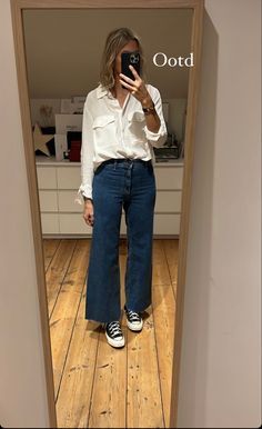 Pulled Together Casual, Womens Layering Outfits, Fall 2025 Fashion, Visitation Outfit, Cool Mum Outfit, Sport For Women, Minimal Style Outfits, Casual Chic Spring, Look Jean