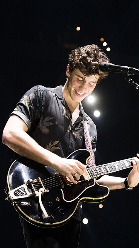 Shawn Mendes Songs, Shawn Mendes Concert, Shawn Johnson, Shawn Mendes Wallpaper, Song List, Square Garden, Madison Square Garden, Madison Square, Latest Albums