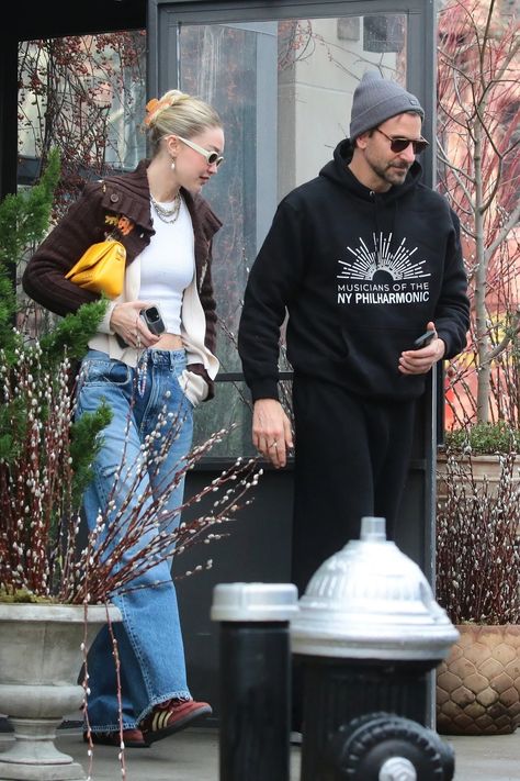 Gigi Hadid And Bradley Cooper Master The Art Of Promotional Clothing | British Vogue Gigi Hadid Boyfriend, Breakfast Date, Guest In Residence, Gigi Hadid Outfits, Cropped White Tee, Academy Award, New Boyfriend, Bradley Cooper, Power Couple